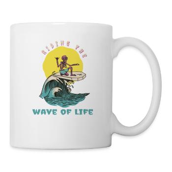 Riding The Wave Of Life Cool Retro Surfer - Tasse - Weiß - Rechts
