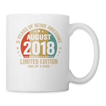 August 2018 5 Years Anniversary Vintage Gift - Mug - white - Right