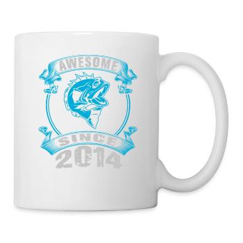 Awesome since 2014. Angel, Angler Geburtstag - Tasse - Weiß - Rechts