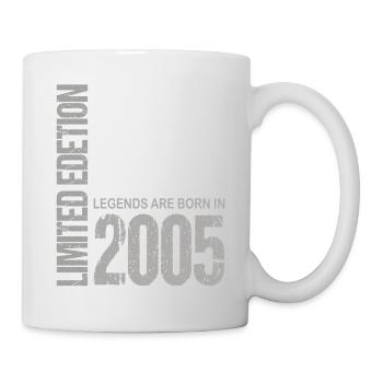 18. Geburtstag Junge Mädchen 18 Jahre 2005 Lustig - Tasse - Weiß - Rechts