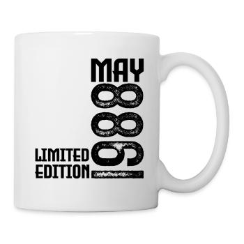Geschenk Mai 1988. Jubiläum Mai 1988. Mai 1988. - Tasse - Weiß - Rechts