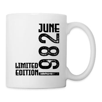 Geschenk Juni 1982 Jubiläum Juni 1982. Juni 1982 - Tasse - Weiß - Rechts