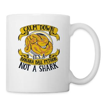 Calmez-vous, ce n’est pas une boule de banane de python de requin - Mug blanc - blanc - Droite