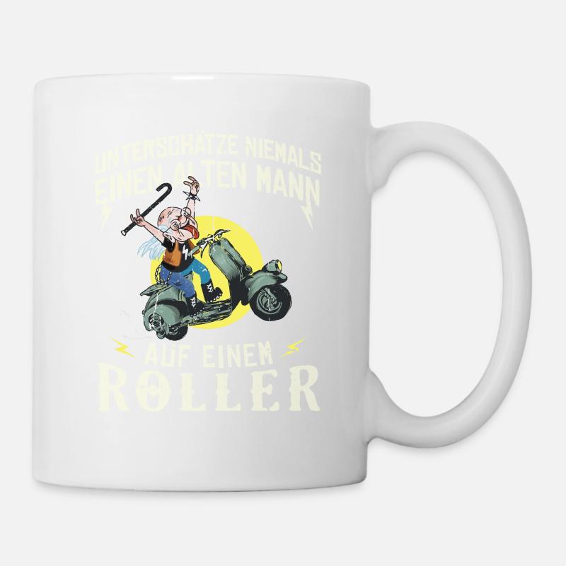 Unterschätze niemals einen alten Mann auf Roller - Tasse - Weiß