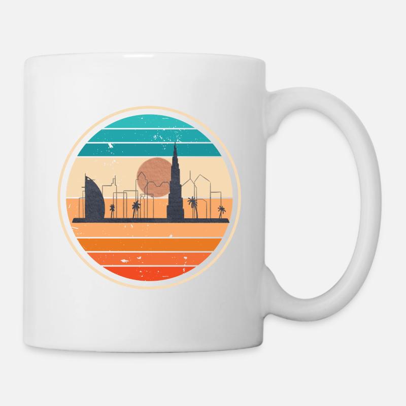Retro vintage style with Dubai skyline - Mug - white