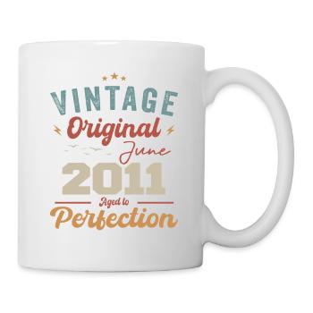 June 2011 Aged to Perfection June 2011 vintage - Mug - white - Right