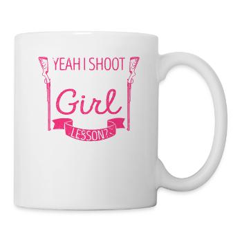 Yeah I Shoot Like A Girl Want A Lesson Hunting - Tasse - Weiß - Rechts