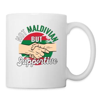 Pas maldivien mais un voyageur de campagne solidaire - Mug blanc - blanc - Droite