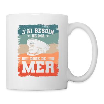 J'ai Besoin De Ma Dose De Mer Voilier Timonier - Mug blanc - blanc - Droite