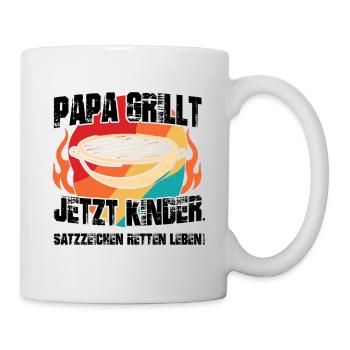 Papa Grillt Jetzt Kinder Satzzeichen Spruch - Tasse - Weiß - Rechts