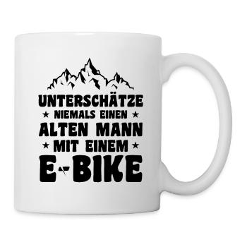 Unterschätze niemals einen alten Mann mit E-Bike - Tasse - Weiß - Rechts