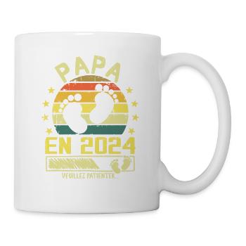 Papa en 2024 Veuillez Patienter Cadeau Futur Père - Mug blanc - blanc - Droite