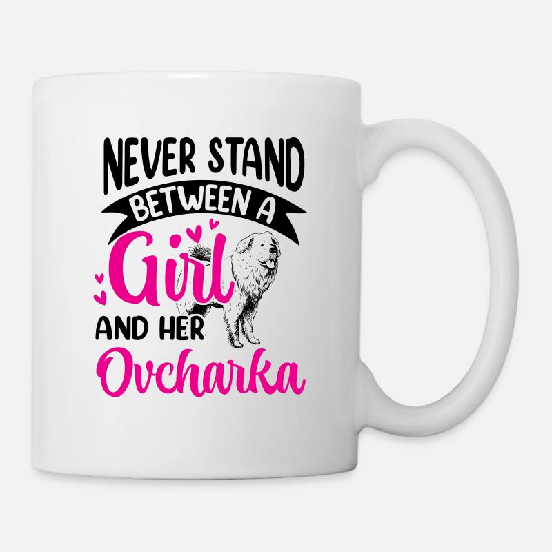 Mädchen und Owtscharka Kaukasischer Schäferhund - Tasse - Weiß