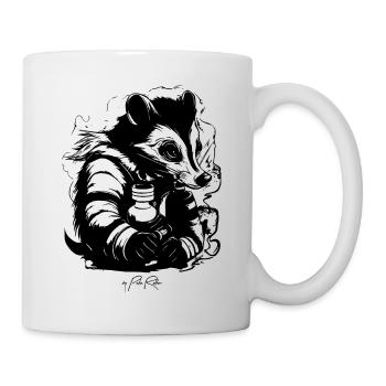Caricature d'une mouffette avec une bouteille - Mug blanc - blanc - Droite