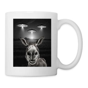 Funny ass selfie in front of UFOs Asses UFO - Mug - white - Right