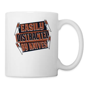 Leicht abgelenkt durch Messer Metzgermesser Messer - Tasse - Weiß - Rechts