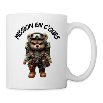 Bär auf Mission - Tasse - Weiß - Rechts