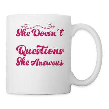 She Answers Questions During Ball Games 2 - Tasse - Weiß - Rechts