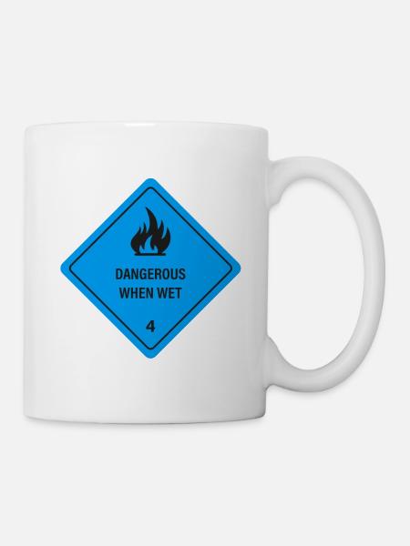 Nass und in Flammen! - Tasse - Weiß