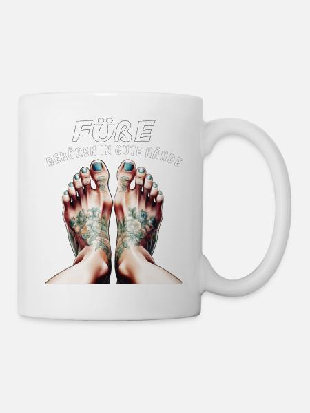 FÜßE GEHÖREN IN GUTE HÄNDE - Tasse - Weiß