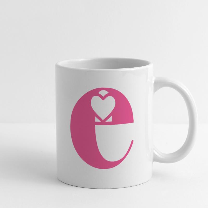 Buchstabe e Anfangsbuchstabe mit Herz Tasse