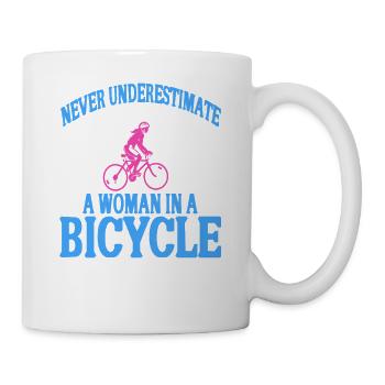 Ne sous-estimez jamais une femme sur deux roues - Mug blanc - blanc - Droite