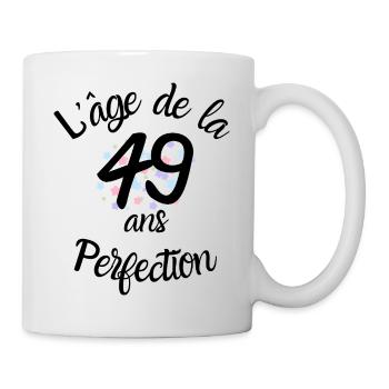 49 ans, l'âge de la perfection - Mug blanc - blanc - Droite