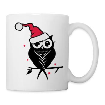 Winterliche Eule mit Santa Mütze im Schnee - Tasse - Weiß - Rechts