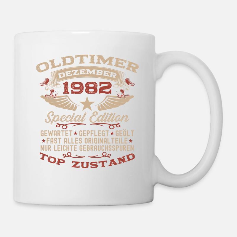 43. Geburtstag Geschenk Oldtimer Dezember 1982 - Tasse - Weiß