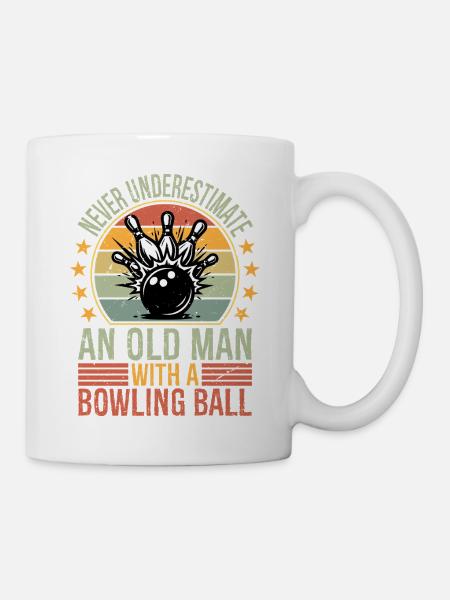 Ne sous-estimez jamais le vieux joueur de boule de bowling - Mug blanc - blanc