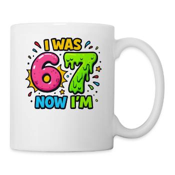 7. Geburtstag Kinder 67 Meme Humor Geschenkidee - Tasse - Weiß - Rechts