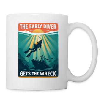 Early diver finds wreck | Diving - Mug - white - Right