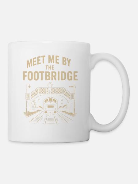 Treffpunkt Fußgängerbrücke | Trainspotting - Tasse - Weiß
