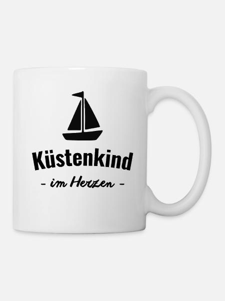 Küstenkind im Herzen - Tasse - Weiß