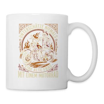 Unterschätze nie eine alte Frau mit Motorrad - Tasse - Weiß - Rechts