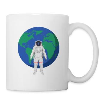 Astronaut vor der Erde - Tasse - Weiß - Rechts