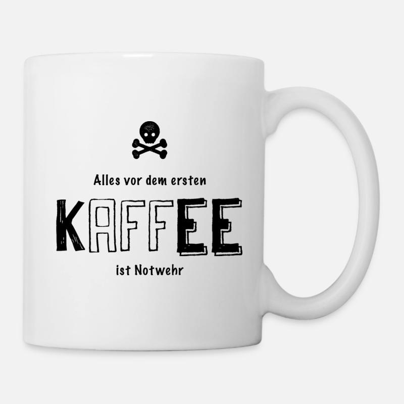 Alles vor dem ersten Kaffee ist Notwehr - Tasse - Weiß
