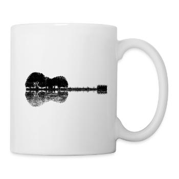akustische Gitarre - Waldsee - Natur - Spiegelung - Tasse - Weiß - Rechts