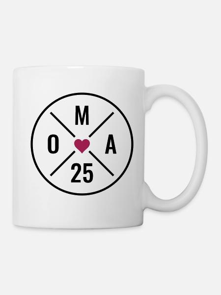 Oma 25 - Baby Ankündigung - Zukünftige Oma 2025 - Tasse - Weiß