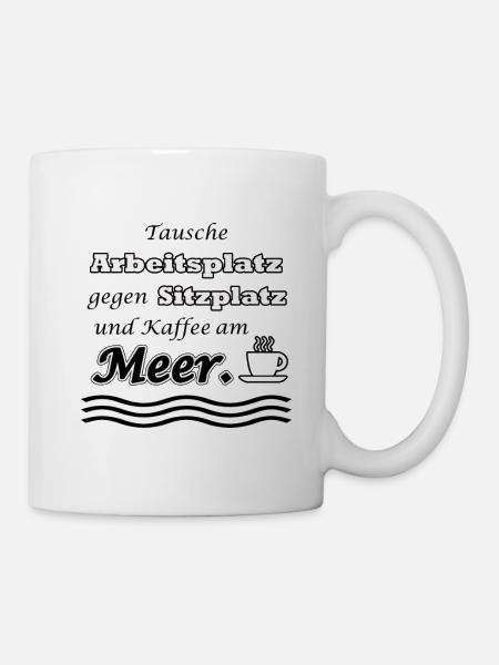 Meer und Kaffee Spruch | Yolo- Artwork - Tasse - Weiß