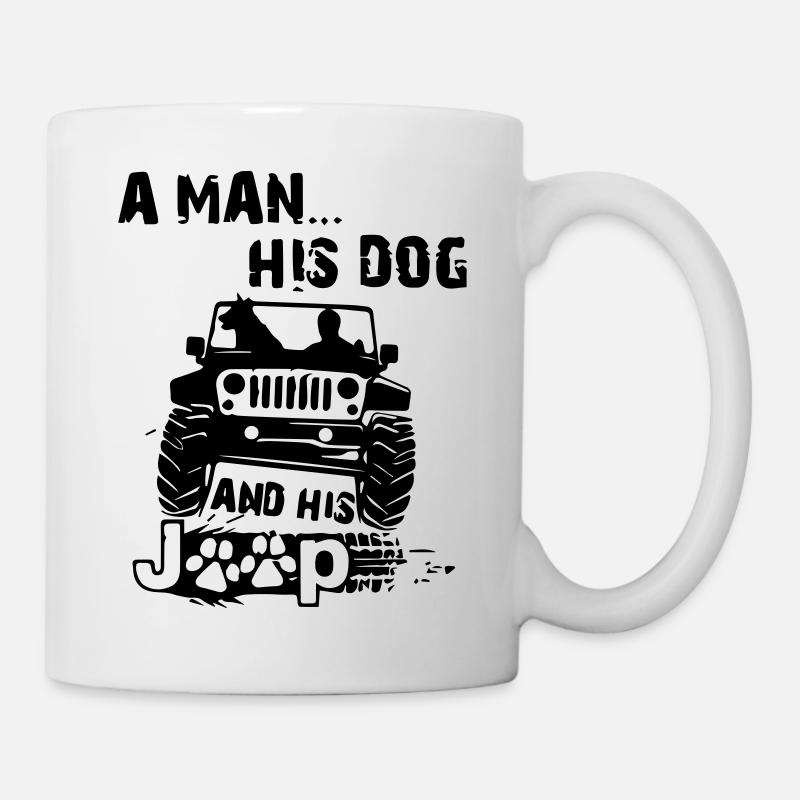 Un homme, son chien et sa jeep - Mug blanc - blanc