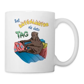 Sei entspannter als dein Tag Spruch Hund auf Sofa - Tasse - Weiß - Rechts