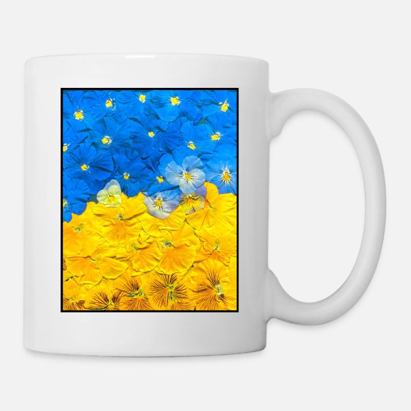 Pensées. Image de fleurs. Drapeau de l’Ukraine. UA Art - Mug blanc - blanc