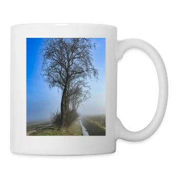 Lonely tree in morning mist - Mug - white - Right