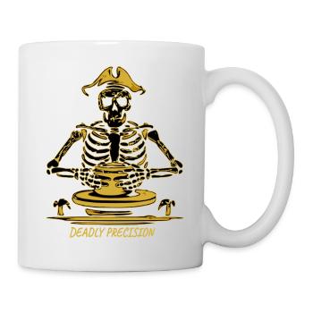 Deadly Precision – Royal Gold Edition - Tasse - Weiß - Rechts