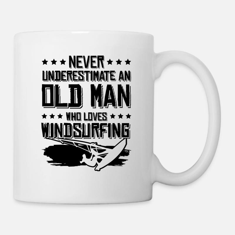 alter mann Windsurfing - Tasse - Weiß