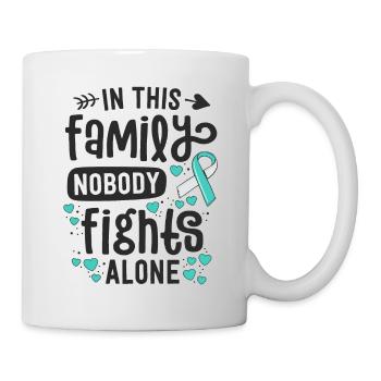 Dans cette famille, personne ne se bat seul cervical - Mug blanc - blanc - Droite