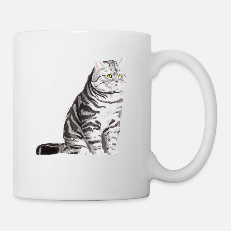 Sitzende Tabby Britisch Kurzhaar Katze - Tasse - Weiß