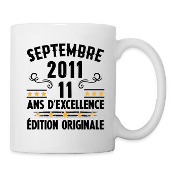11 Ans Anniversaire Vintage Né(e) Septembre 2011 - Mug blanc - blanc - Droite