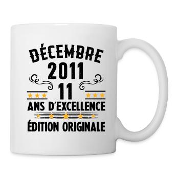11 Ans Anniversaire Vintage Né(e) en Décembre 2011 - Mug blanc - blanc - Droite